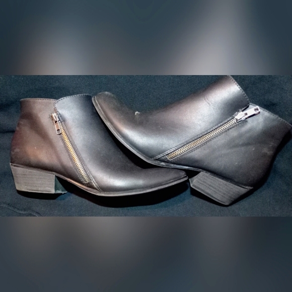 'Unionbay' Boots - Picture 2 of 2